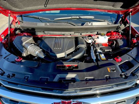 Used 2024 Chevrolet Traverse LT image 24