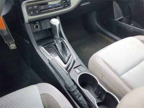 Used 2018 Toyota Corolla L image 23