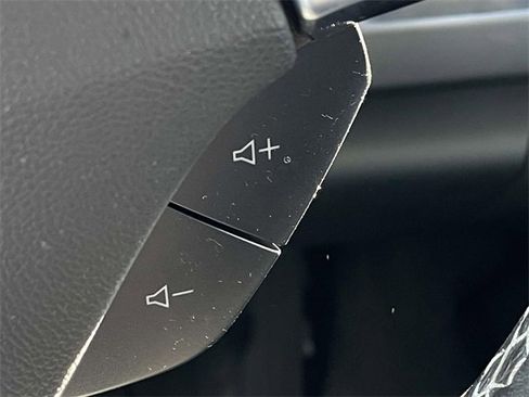 Used 2018 Chevrolet Camaro LT w/ Technology Package image 25