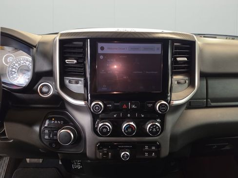Used 2025 RAM 1500 Big Horn AWD/4WD image 17