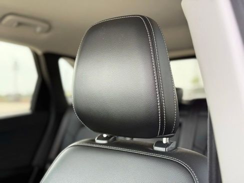 Used 2022 Ford Escape SEL w/ Technology Package image 12