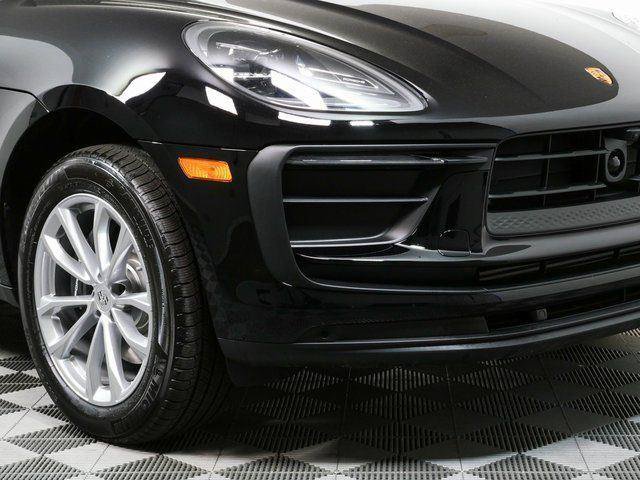 Certified 2026 Porsche Macan AWD/4WD image 38