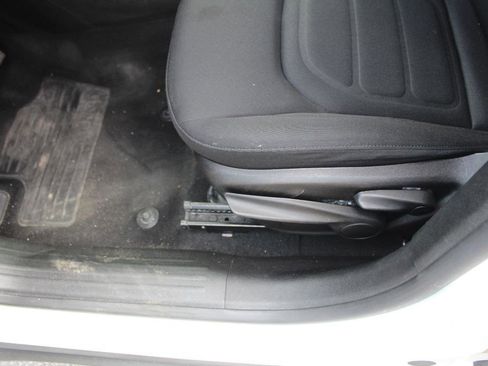 Used 2018 Jeep Renegade Latitude image 10