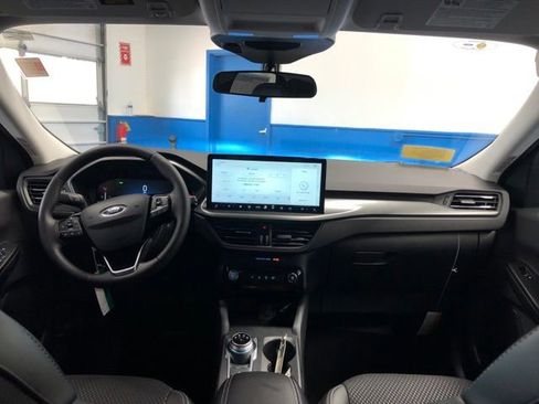 New 2025 Ford Escape SE image 14