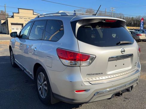 Used 2014 Nissan Pathfinder SL w/ SL Premium Package image 8