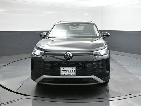 New 2026 Volkswagen Tiguan SE image 22