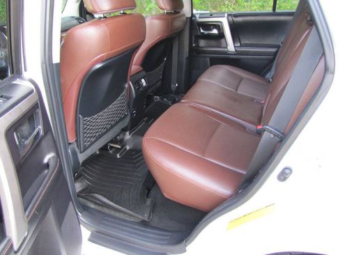 Used 2015 Toyota 4Runner Limited AWD/4WD image 17