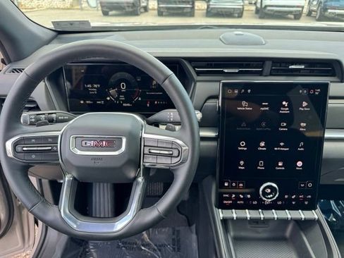 Used 2025 GMC Terrain Elevation w/ Elevation Premium Package AWD/4WD image 14