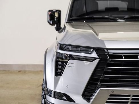 Used 2025 Lexus GX 550 Overtrail ,LIFTED, HEADS UP, image 3