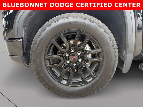 Used 2026 GMC Sierra 1500 Elevation w/ Elevation Premium Package AWD/4WD image 9