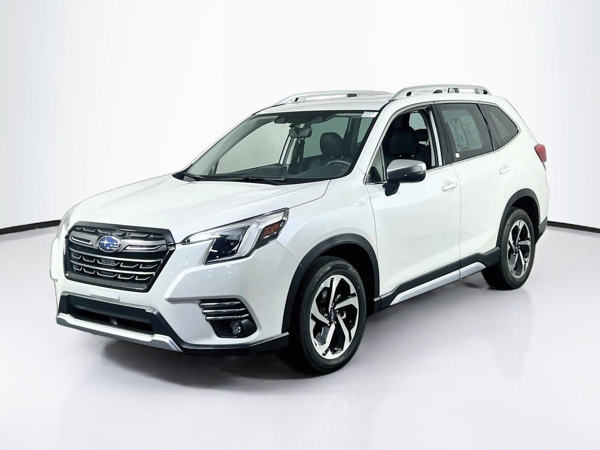 Used 2024 Subaru Forester Touring AWD/4WD image 1