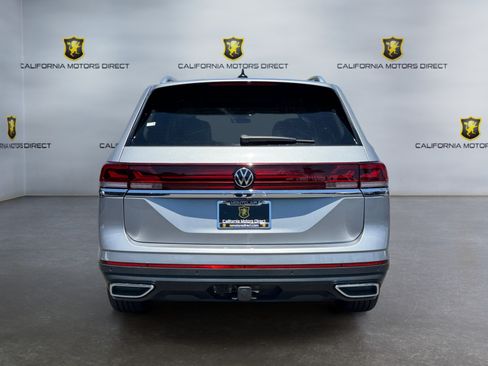 Used 2024 Volkswagen Atlas SEL AWD/4WD image 4