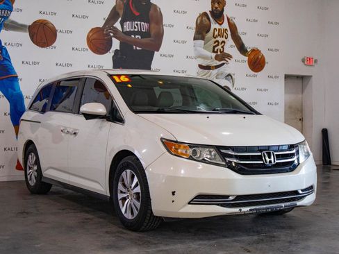Used 2016 Honda Odyssey SE image 18