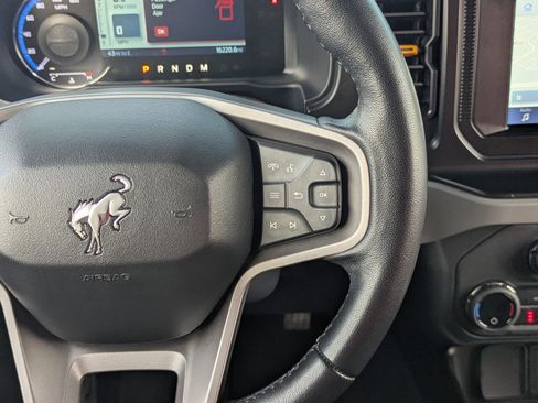 Used 2023 Ford Bronco Badlands w/ Sasquatch Package image 21