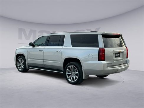 Used 2016 Chevrolet Suburban LTZ image 3