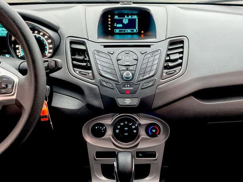 Used 2017 Ford Fiesta SE image 13