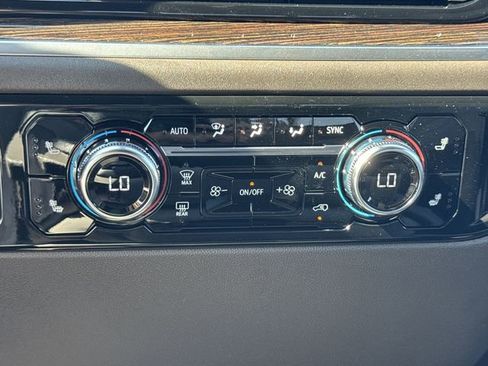 New 2026 GMC Sierra 1500 SLE w/ Preferred Package image 19