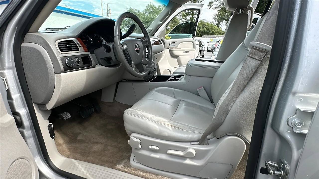 Used 2014 GMC Yukon XL SLT RWD image 22