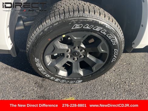 New 2026 RAM 1500 4x4 Crew Cab image 8