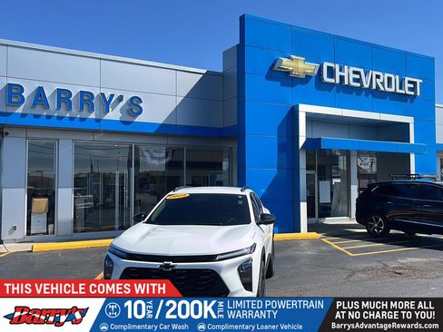 Used 2025 Chevrolet Trax ACTIV w/ Driver Confidence Package FWD image 1