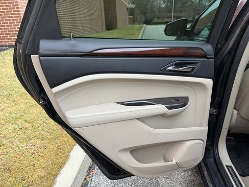 Used 2012 Cadillac SRX Premium image 32