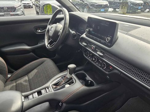 Used 2023 Honda HR-V Sport image 11