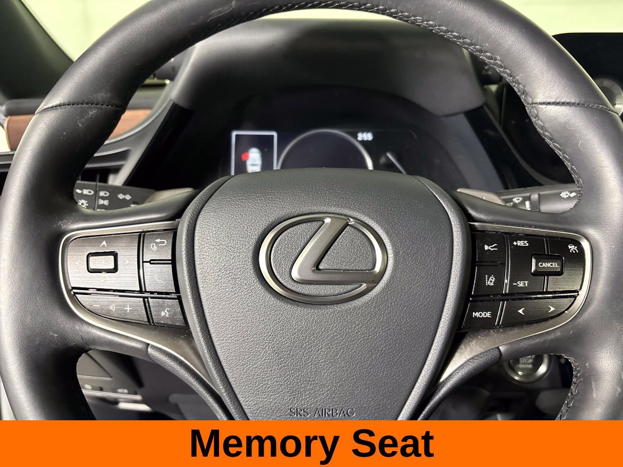 Used 2025 Lexus ES 350 w/ Premium Package FWD image 17