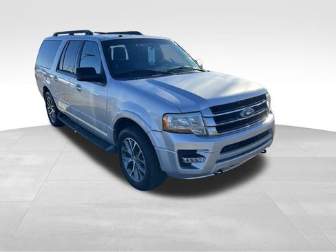 Used 2017 Ford Expedition EL XLT w/ Equipment Group 202A image 8