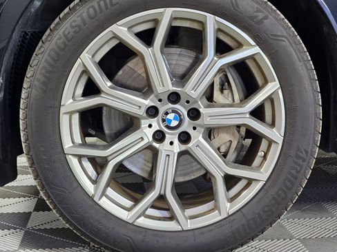 Used 2021 BMW X7 xDrive40i w/ Premium Package AWD/4WD image 34