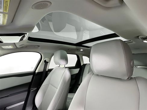 Used 2025 Land Rover Range Rover Velar Dynamic SE image 23