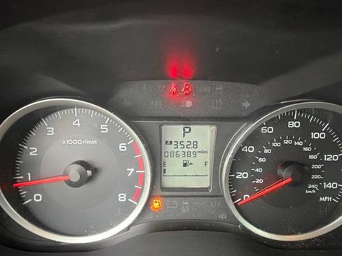 Used 2015 Subaru Forester 2.5i Premium w/ All-Weather Package AWD/4WD image 17