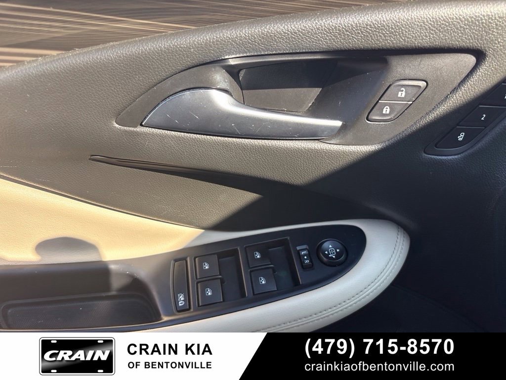 Used 2020 Buick Envision Essence w/ Experience Buick Package AWD/4WD image 13