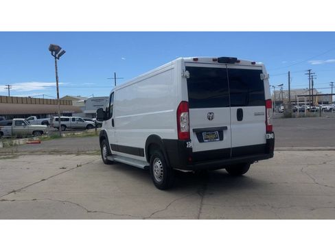 Used 2025 RAM ProMaster 2500 w/ U-Haul Equipment Group FWD image 9