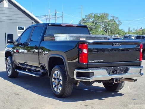 Used 2024 Chevrolet Silverado 2500 LT AWD/4WD image 5