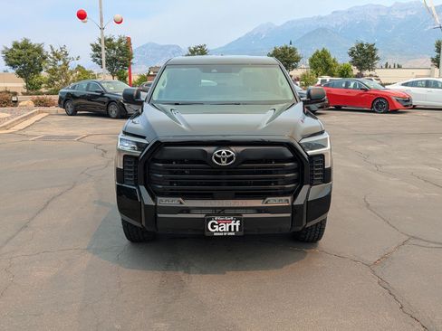Used 2023 Toyota Tundra SR5 w/ SR5 Convenience Package AWD/4WD image 11