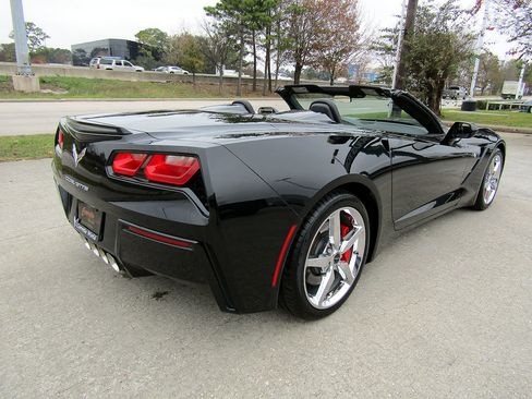 Used 2014 Chevrolet Corvette Stingray 2LT Convertible w/ 2LT Preferred Equipment Group image 5