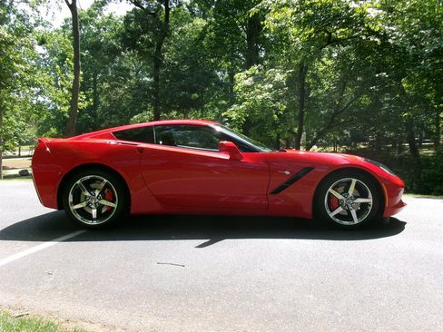 Used 2014 Chevrolet Corvette Stingray Coupe w/ 2LT Preferred Equipment Group RWD image 4