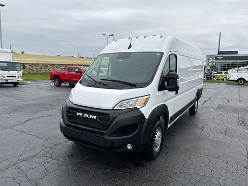 Used 2024 RAM ProMaster 3500 w/ Convenience Group FWD image 4