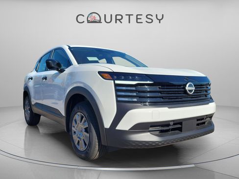 New 2026 Nissan Kicks S image 5