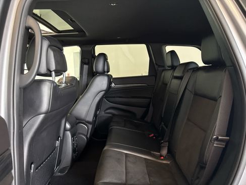 Used 2020 Jeep Grand Cherokee Altitude AWD/4WD image 12