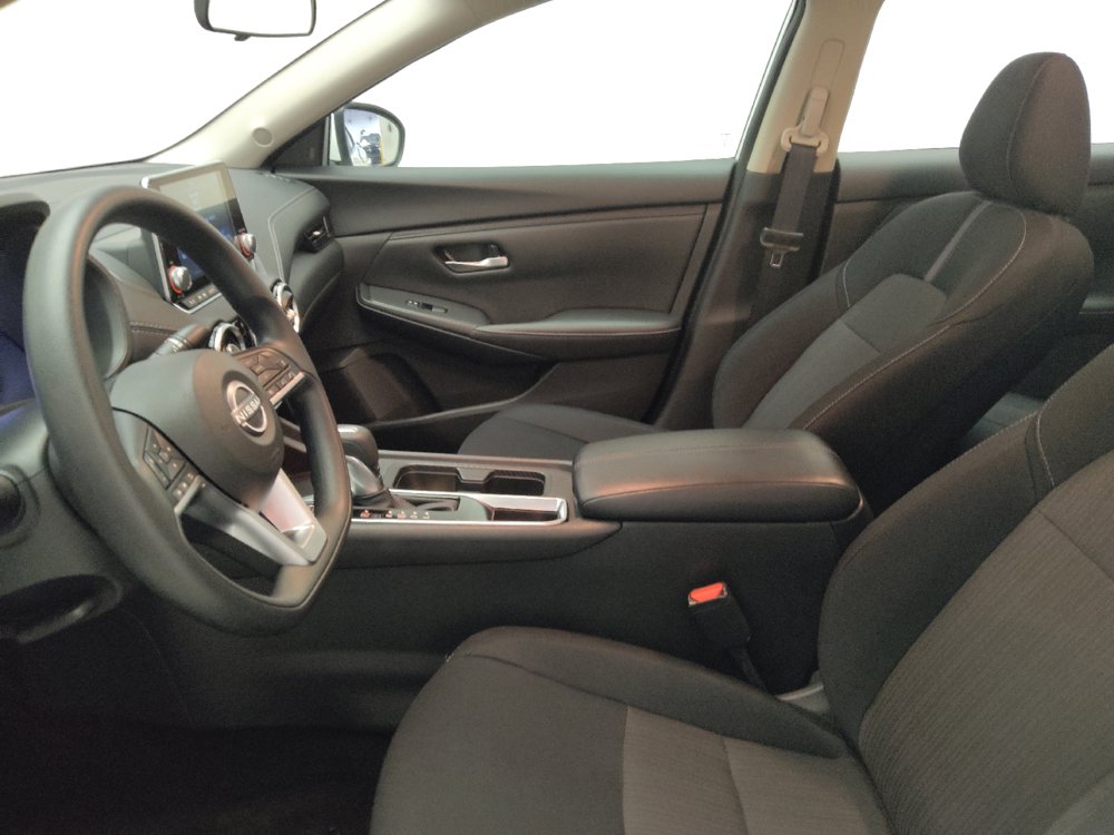 Used 2024 Nissan Sentra SV FWD image 17