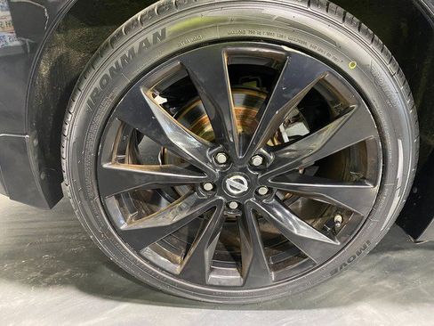 Used 2017 Nissan Maxima SR w/ Midnight Edition image 9