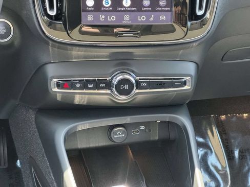 Used 2023 Volvo XC40 B5 Plus w/ Climate Package AWD/4WD image 20
