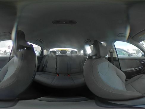 Used 2025 Kia K4 FWD image 41