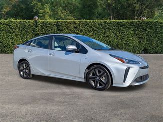 Used 2019 Toyota Prius L Eco video 2