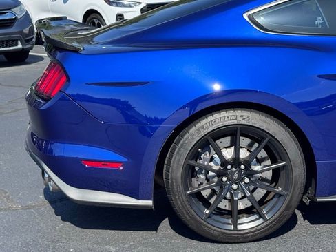 Used 2016 Ford Mustang Shelby GT350 w/ Technology Package RWD image 37