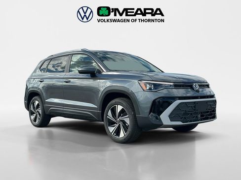 New 2025 Volkswagen Taos SE image 7