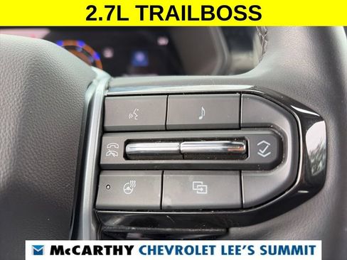 Used 2025 Chevrolet Colorado Trail Boss AWD/4WD image 25