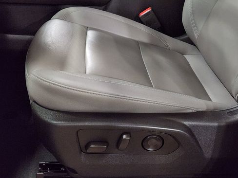 Used 2024 Chevrolet Tahoe Z71 w/ Luxury Package AWD/4WD image 46