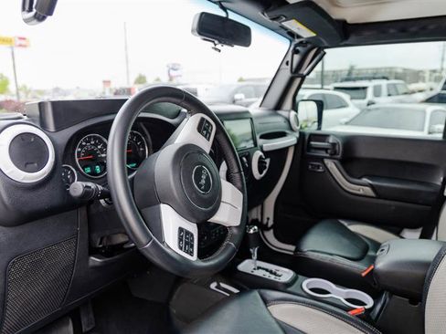 Used 2018 Jeep Wrangler Unlimited Sport S AWD/4WD image 19
